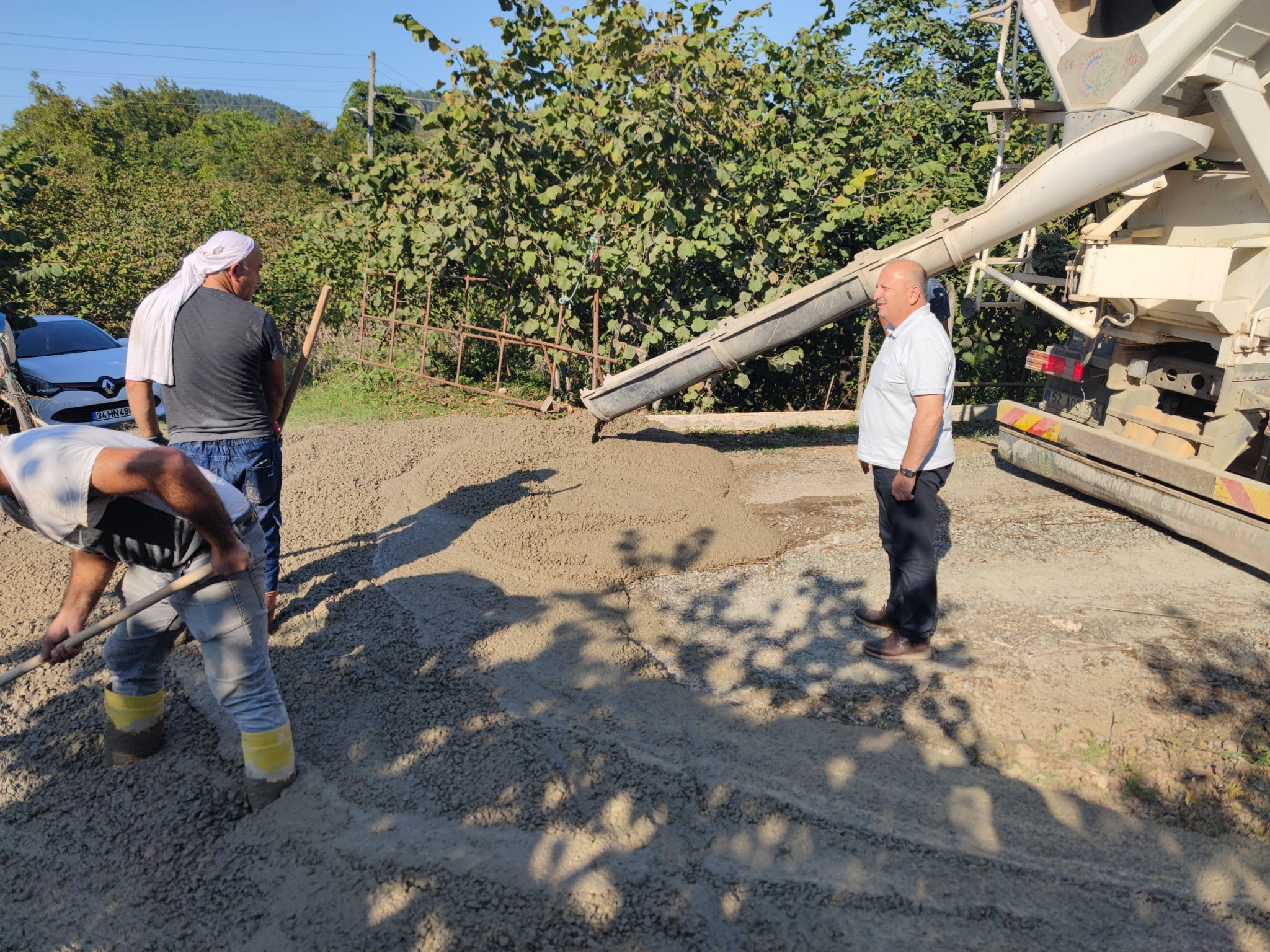 Hizarba Ig Nl K Mahalles Nde Beton Yol Ali Malari Nye Belediyesi